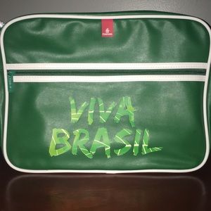 Emirates "Viva Brasil" travel bag